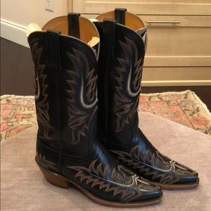 Gorgeous stitched women’s Lucchese boots